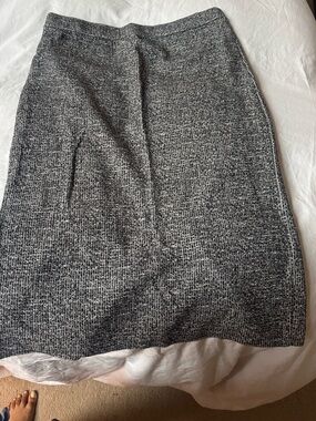 Club Monaco Classic Black & White Knit Pencil Skirt